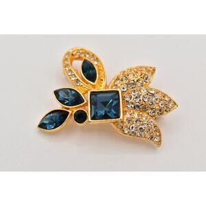 Vintage Flower Crystal Pin Brooch Blue Rhinestone Gold Tone Shiny Sparkling 9B